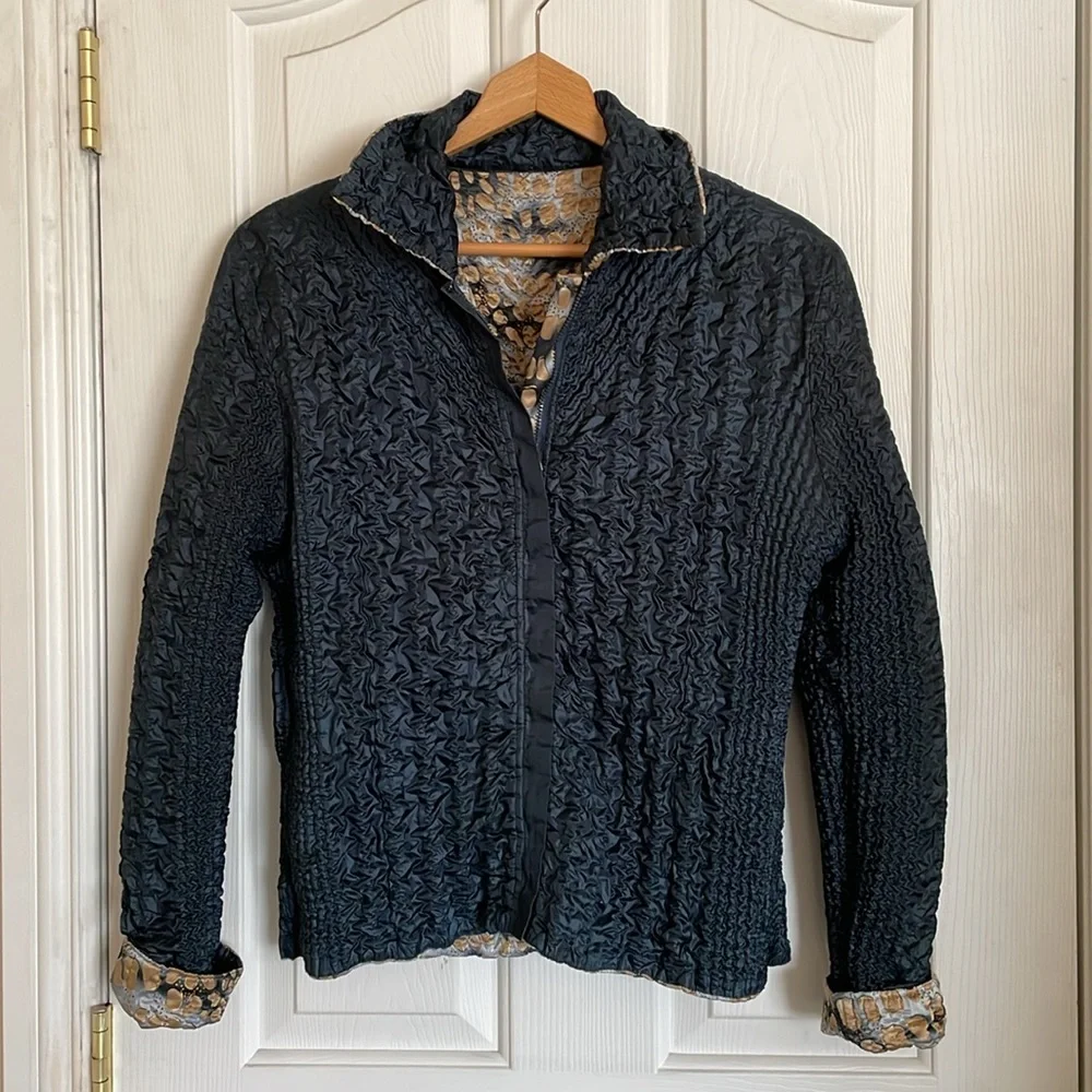UbU reversible Quilted Crickle Front Zip Jacket Size M